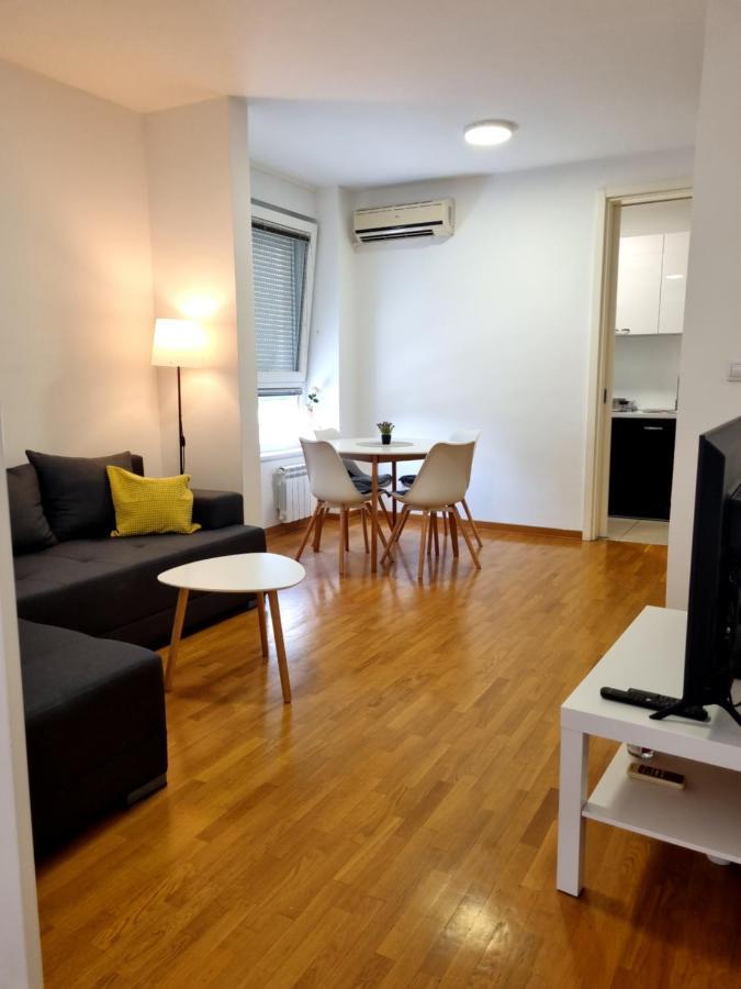 Euforia Apartment Belgrado Esterno foto