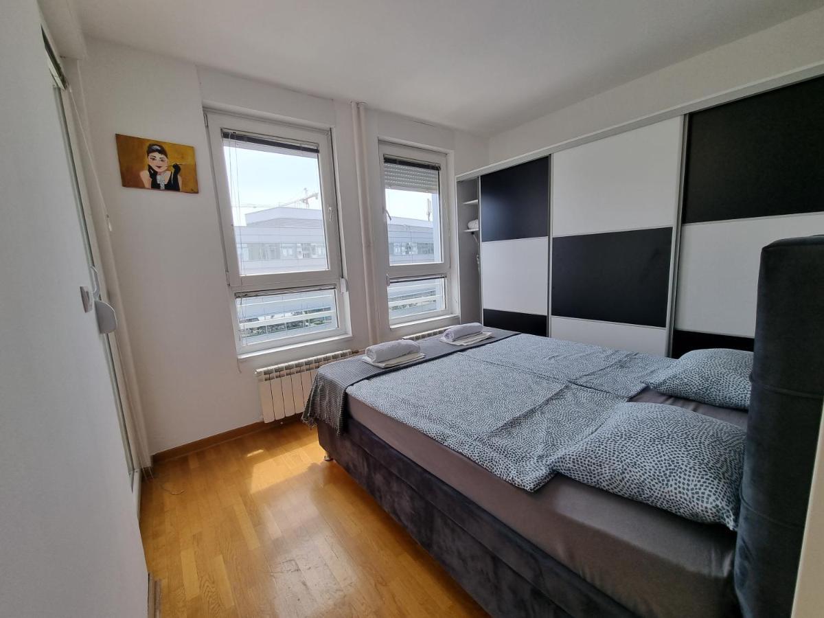 Euforia Apartment Belgrado Esterno foto